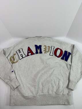 Champion Reverse Weave Sweatshirt, Heather Gray w/ Back Spellout, Size L